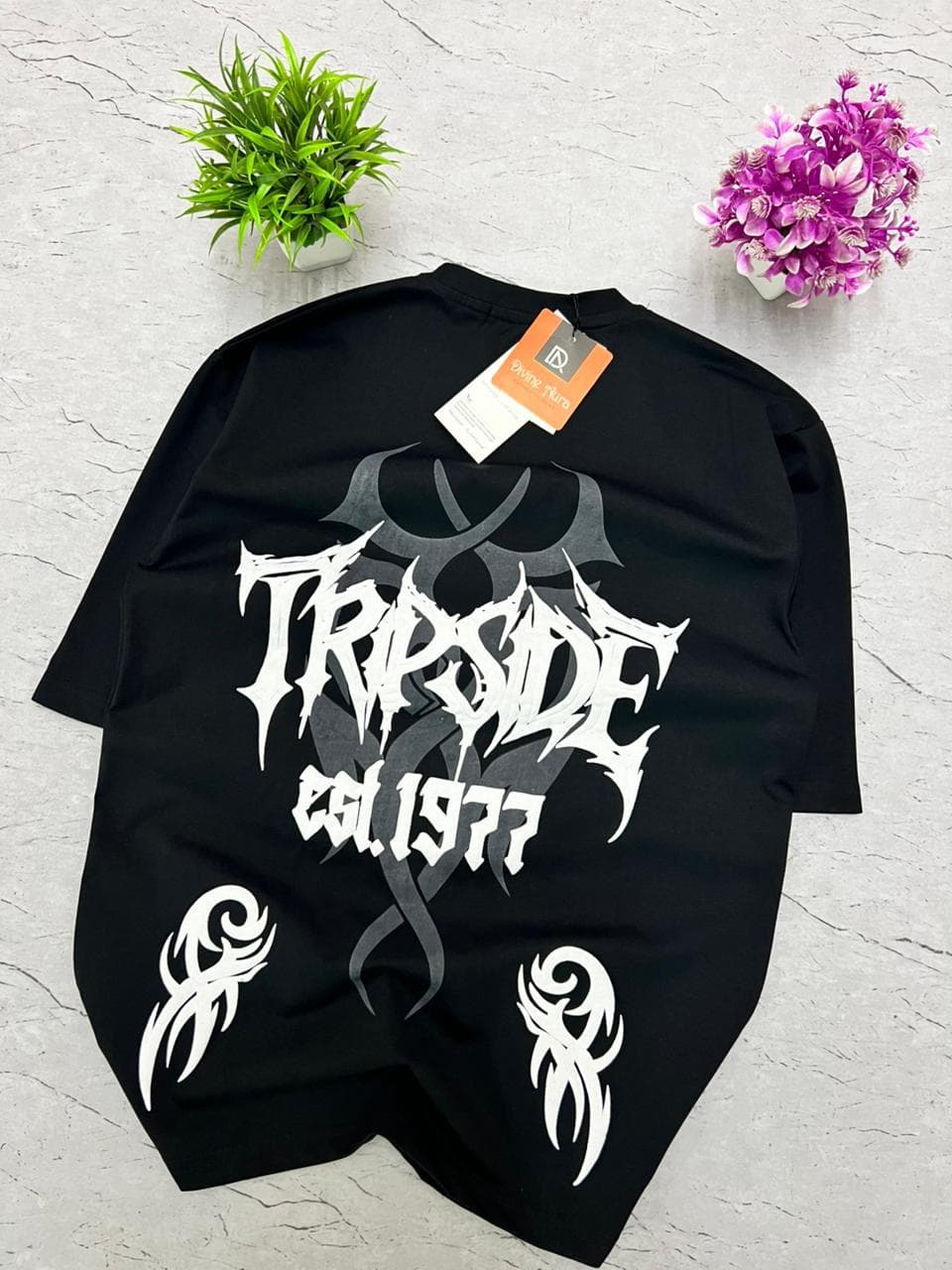 black t shirt
